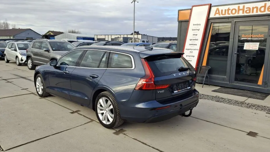 VOLVO V60 -