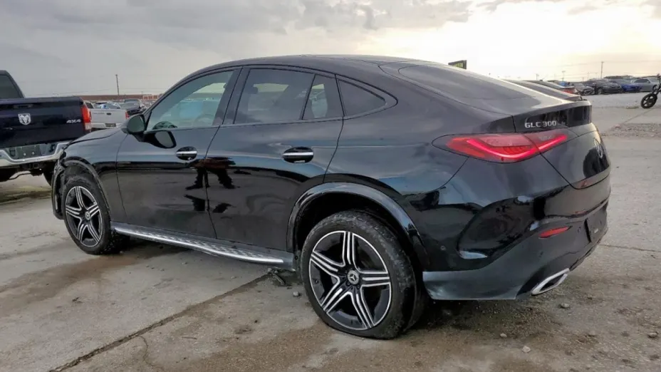 MERCEDES-BENZ GLC -