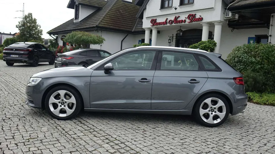 AUDI A3 Sportback -