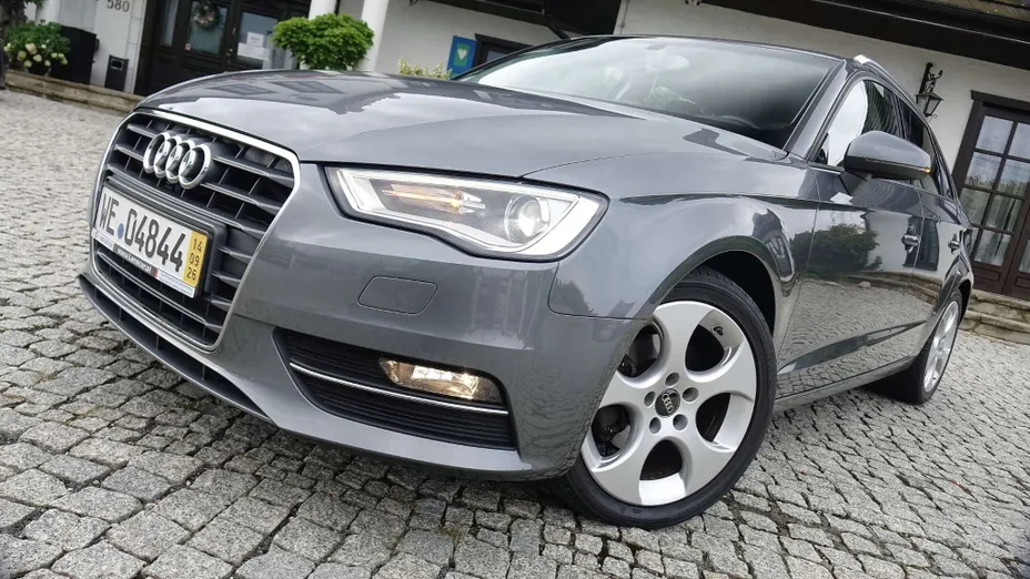 AUDI A3 Sportback -