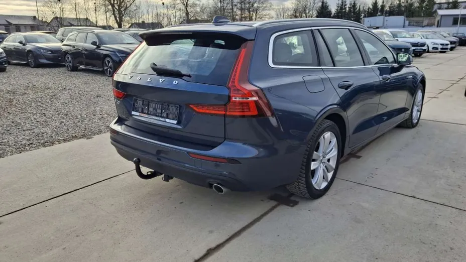 VOLVO V60 -
