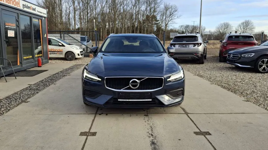 VOLVO V60 -