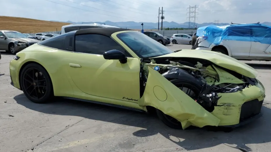 PORSCHE 911 -