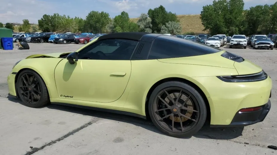 PORSCHE 911 -