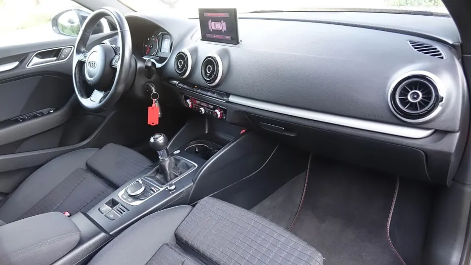 AUDI A3 Sportback -