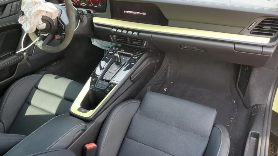 PORSCHE 911 -
