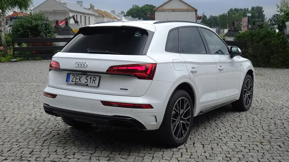 AUDI Q5 -