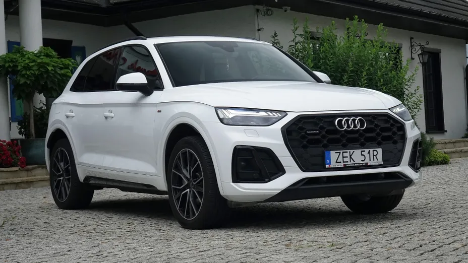 AUDI Q5 -
