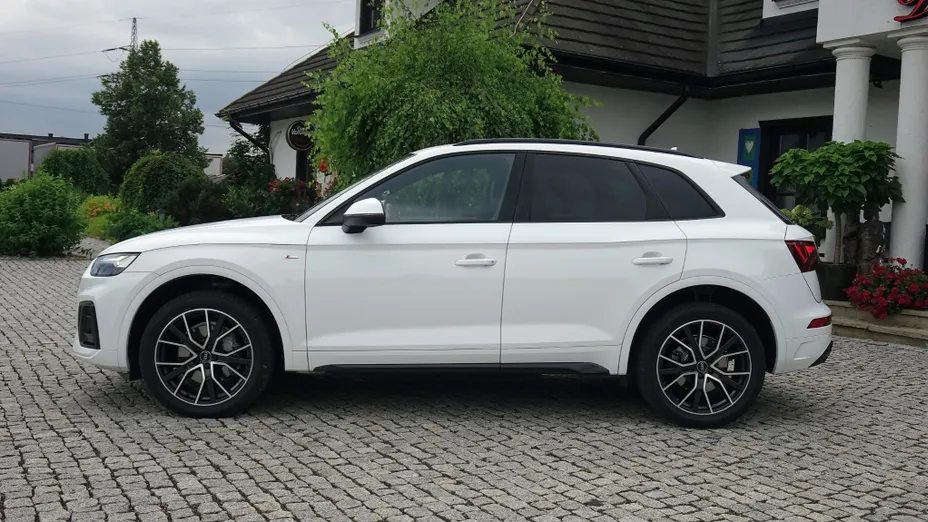 AUDI Q5 -