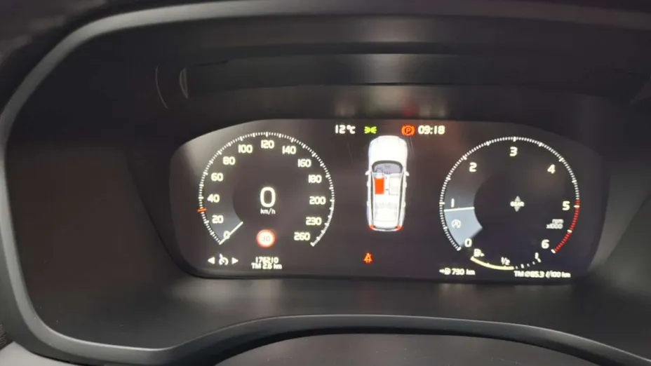 VOLVO V60 -