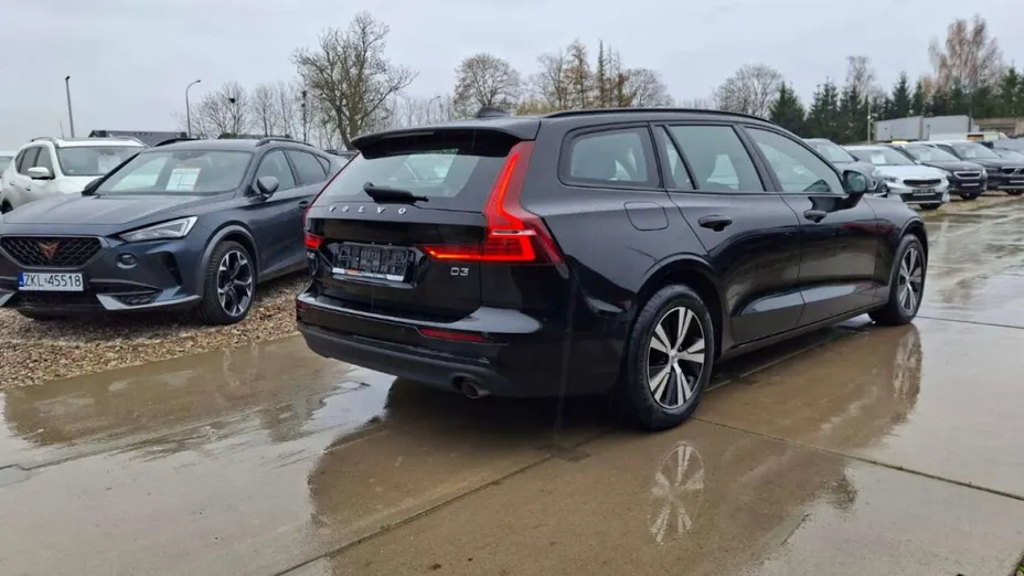 VOLVO V60 -