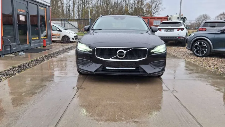 VOLVO V60 -
