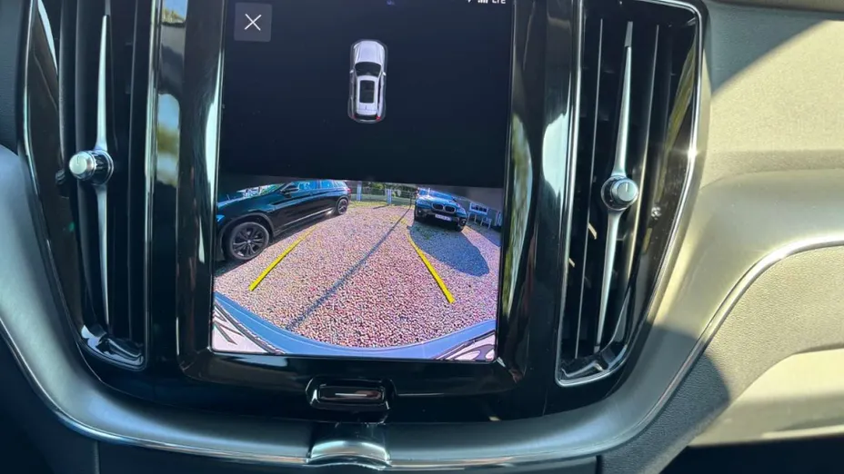 VOLVO XC60 -
