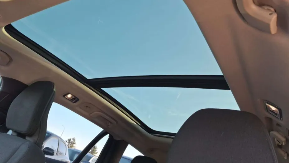 VOLVO V60 -