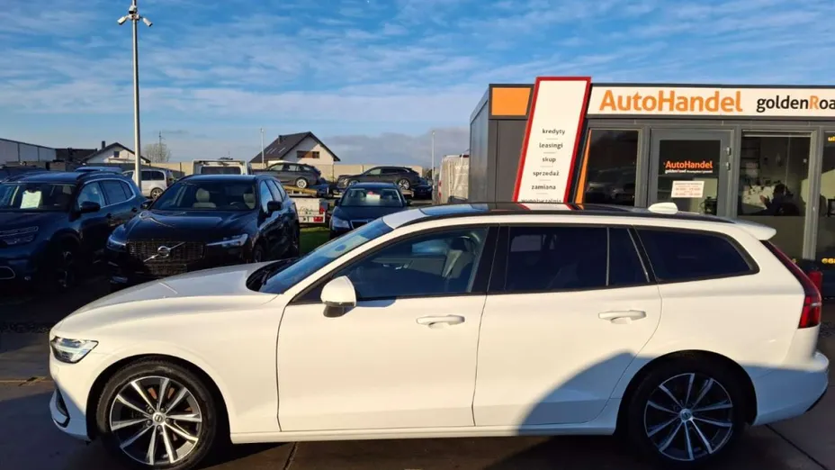 VOLVO V60 -