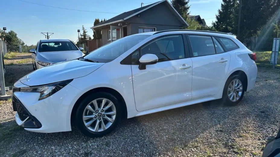 TOYOTA Corolla -