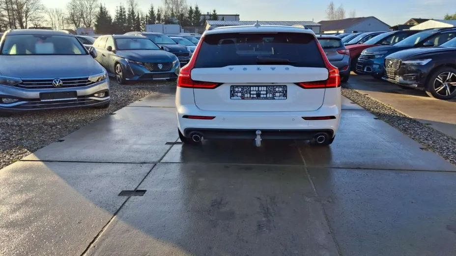 VOLVO V60 -