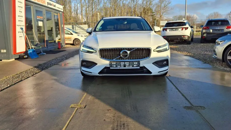 VOLVO V60 -
