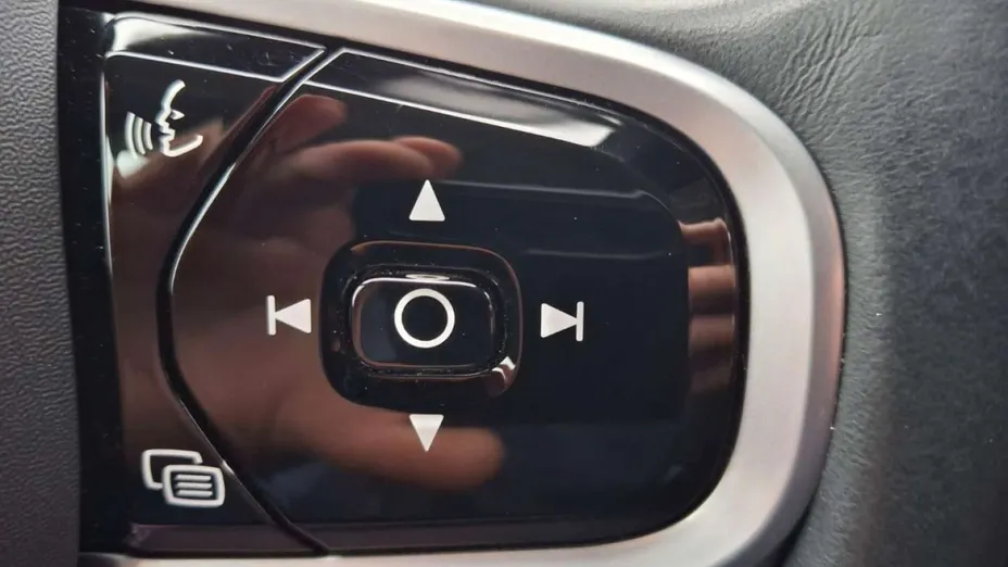 VOLVO V60 -