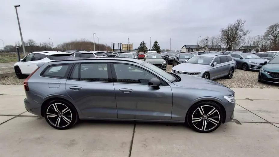 VOLVO V60 -