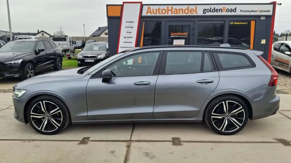 VOLVO V60 -