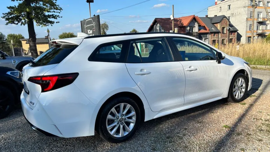 TOYOTA Corolla -