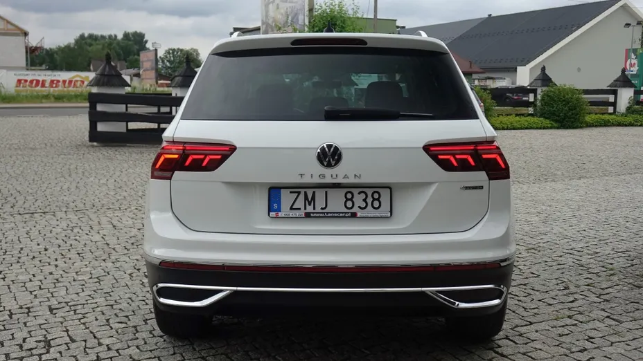 VOLKSWAGEN Tiguan -