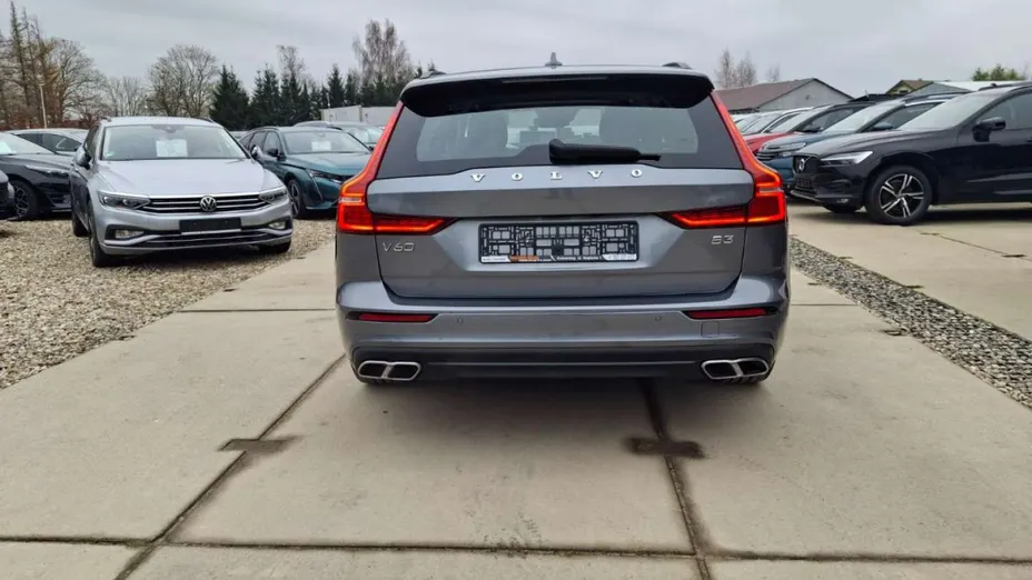 VOLVO V60 -