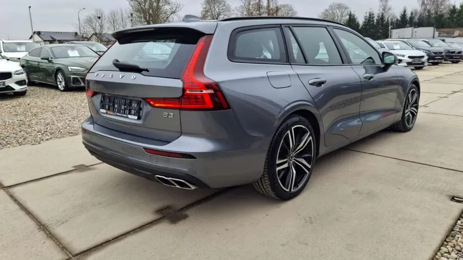 VOLVO V60 -