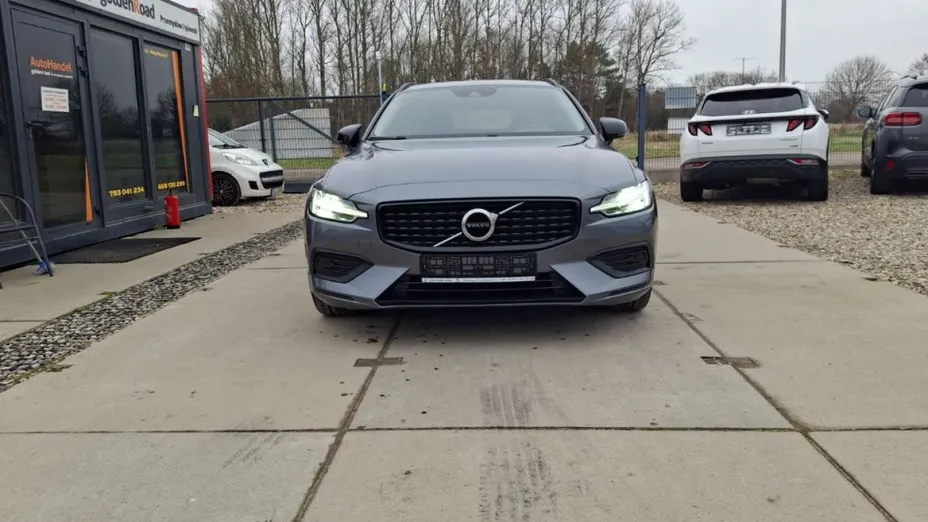 VOLVO V60 -