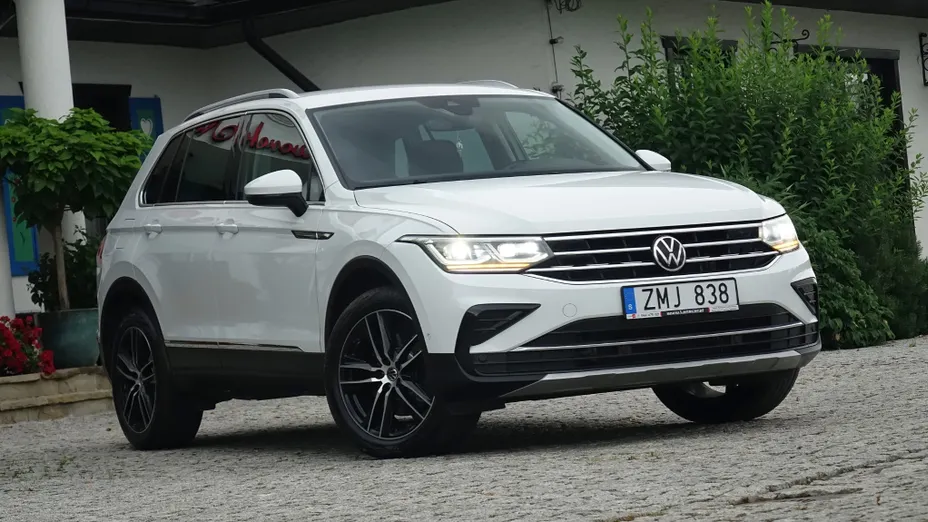 VOLKSWAGEN Tiguan -