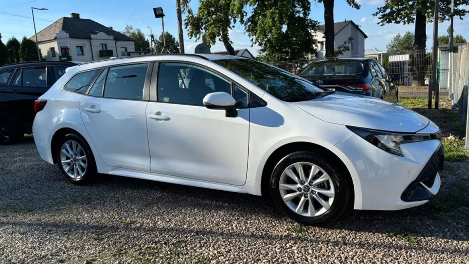 TOYOTA Corolla -