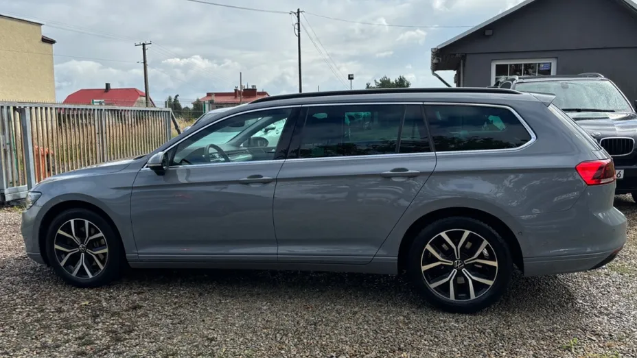 VOLKSWAGEN Passat -