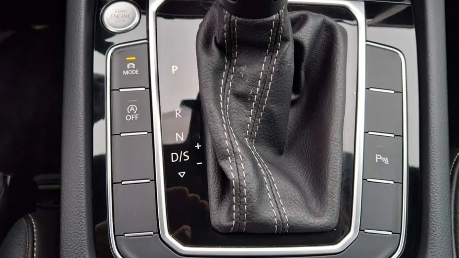 VOLKSWAGEN Arteon -