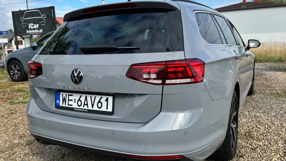 VOLKSWAGEN Passat -