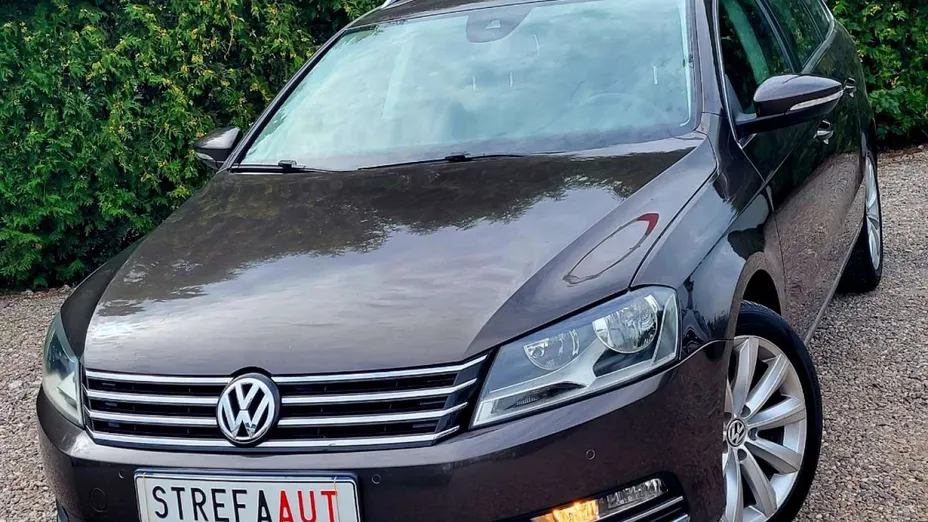 VOLKSWAGEN Passat -