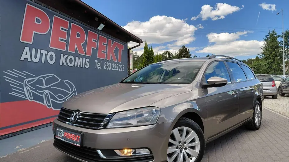 VOLKSWAGEN Passat -