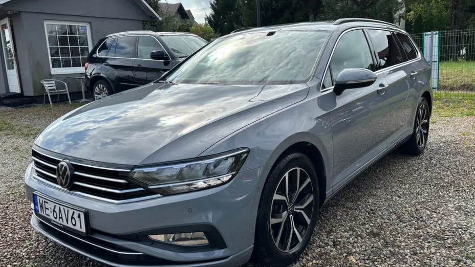 VOLKSWAGEN Passat -