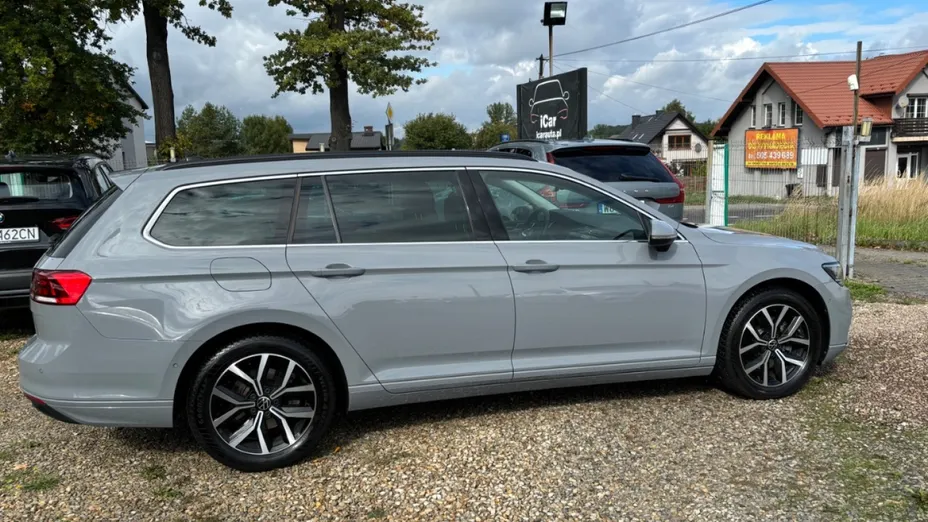 VOLKSWAGEN Passat -
