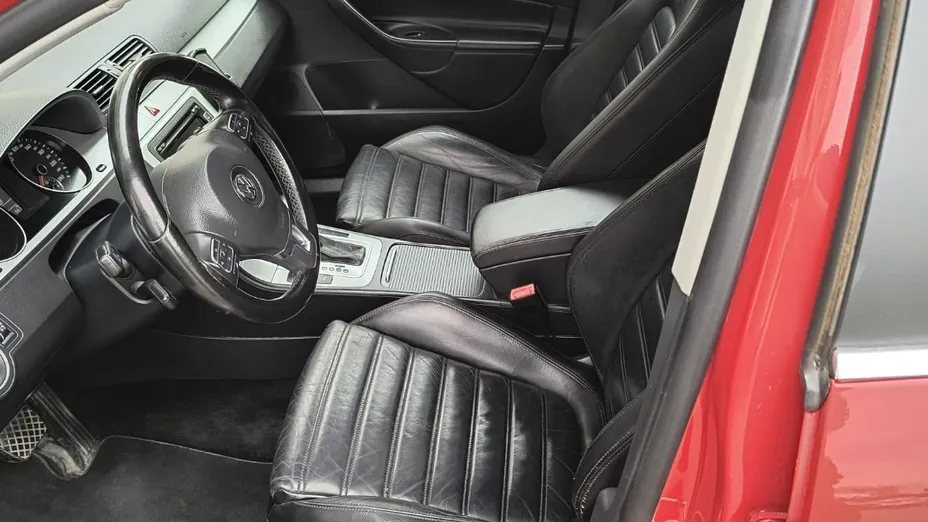 VOLKSWAGEN Passat -