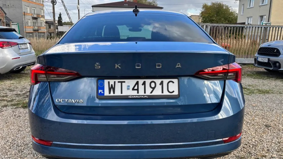 SKODA Octavia -