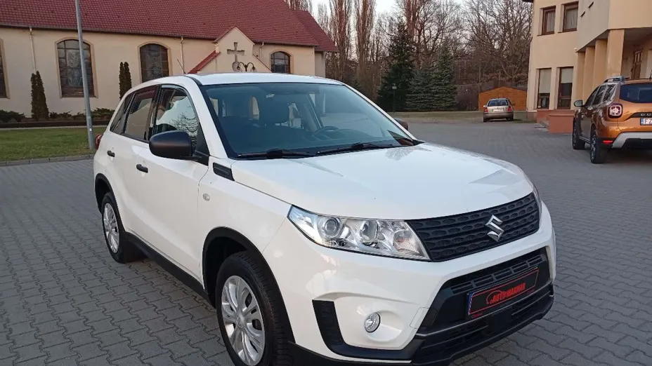 SUZUKI Vitara -