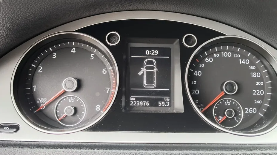 VOLKSWAGEN Passat -