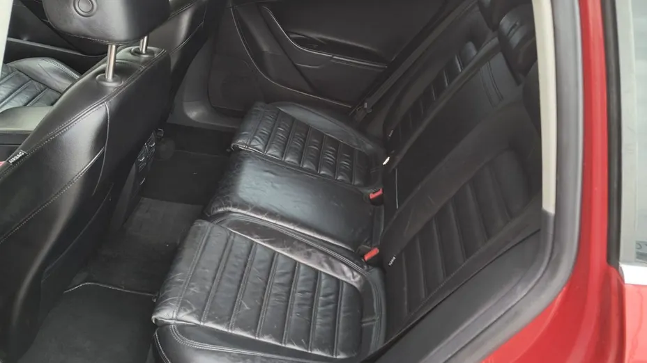 VOLKSWAGEN Passat -