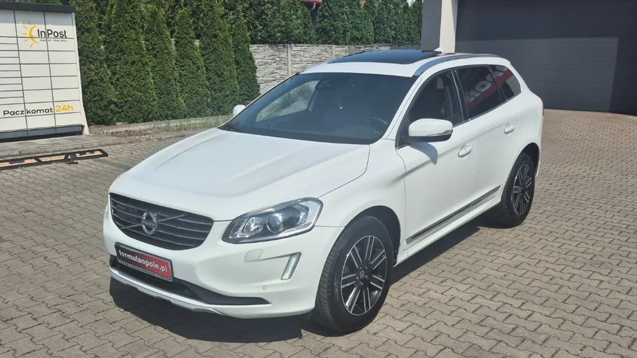 VOLVO XC60 -