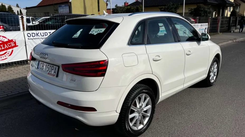 AUDI Q3 -