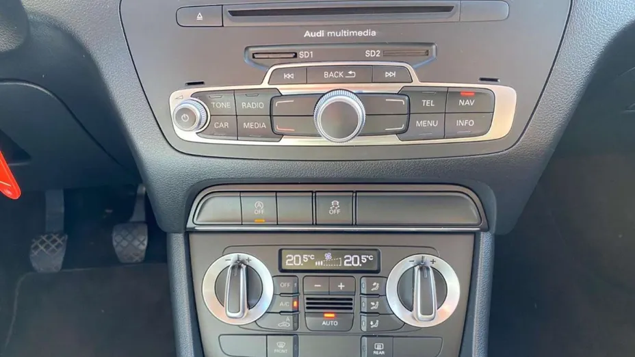 AUDI Q3 -