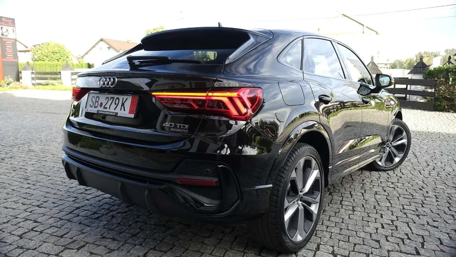 AUDI Q3 Sportback -