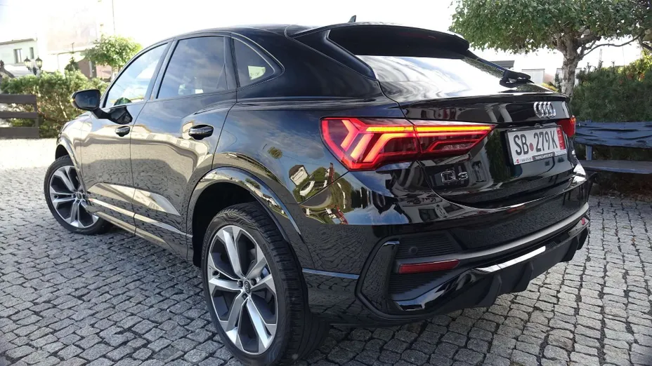 AUDI Q3 Sportback -