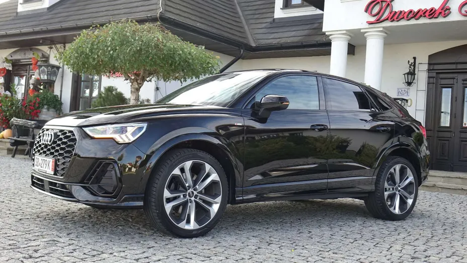 AUDI Q3 Sportback -